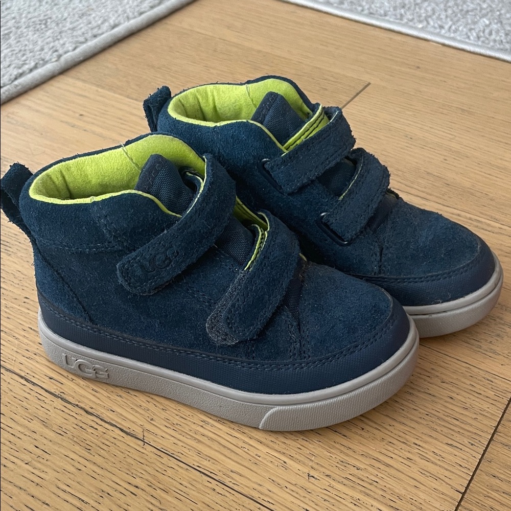 UGG Toddler Navy Blue and Neon Green Sneakers Sz 9